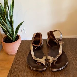 CYDWOQ Silver leather sandals